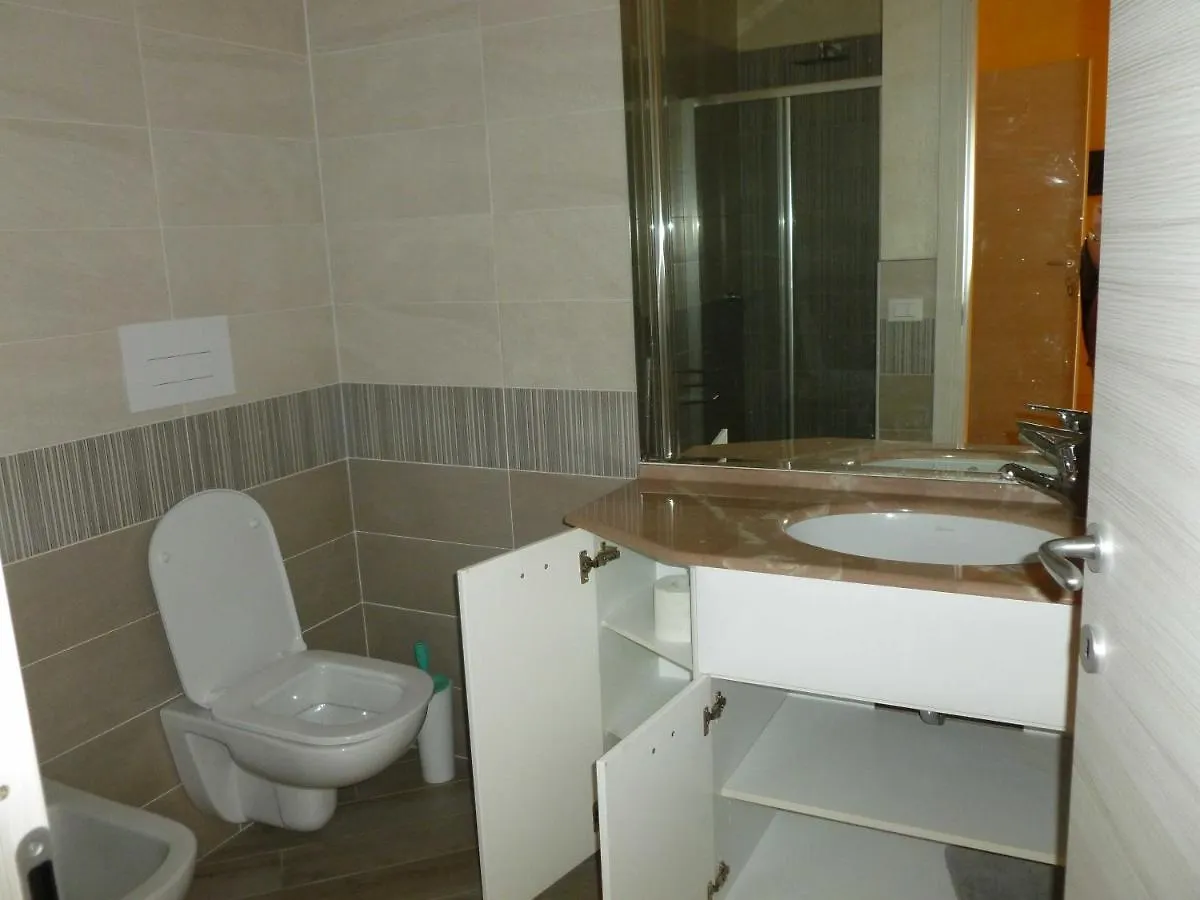 Apartament Casa Teodoro - Gelsomino, Ulivi & Orchidea Tignale 0*,