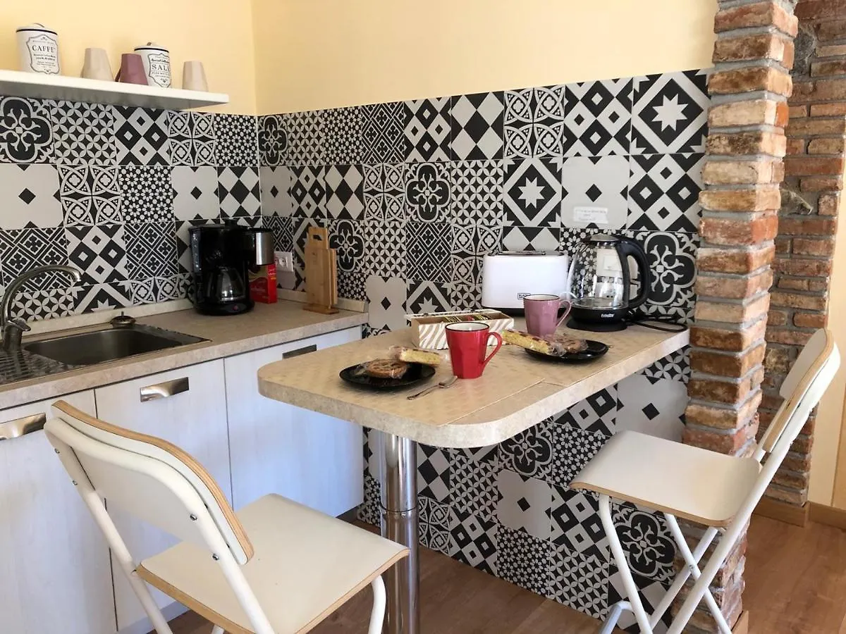 Apartament Casa Teodoro - Gelsomino, Ulivi & Orchidea Tignale Włochy