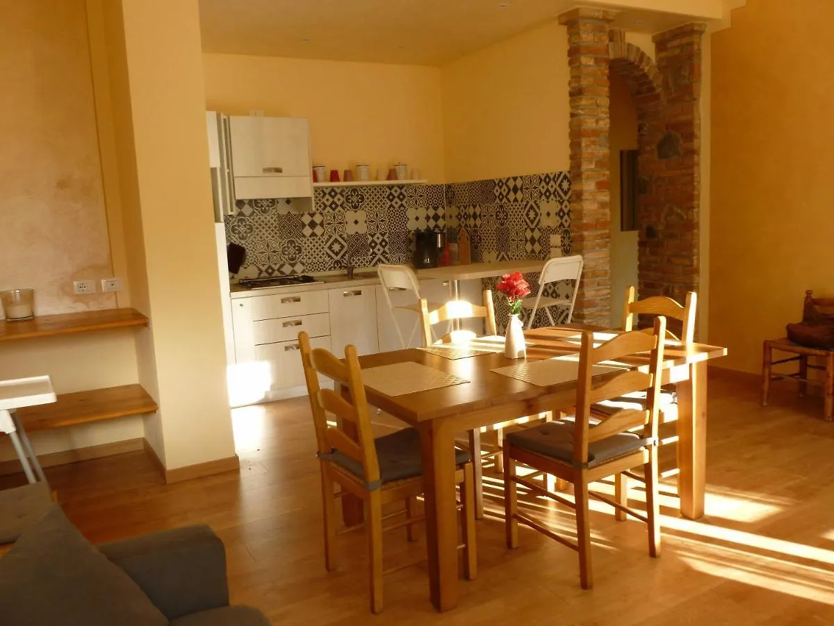 Casa Teodoro - Gelsomino, Ulivi & Orchidea Apartment Tignale