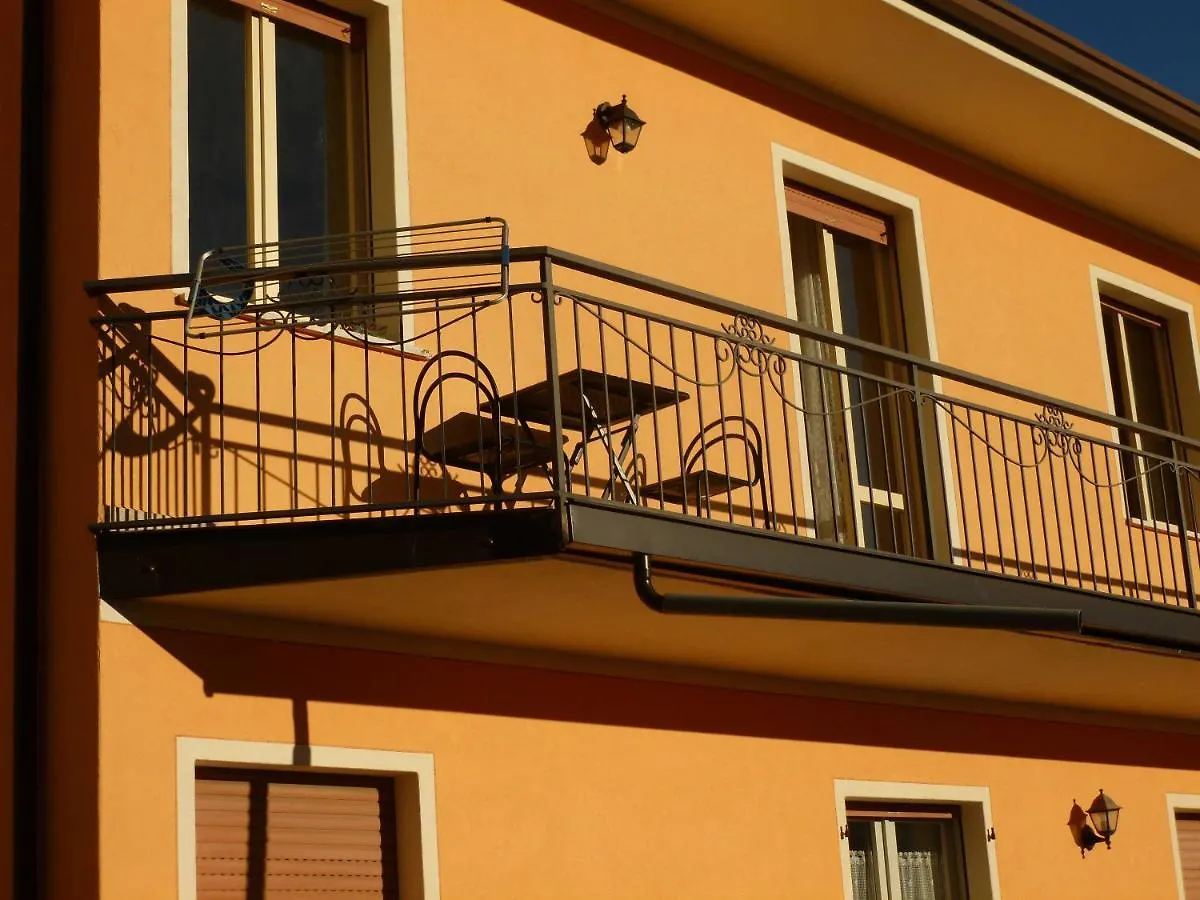 Apartament Casa Teodoro - Gelsomino, Ulivi & Orchidea Tignale 0*,  Włochy